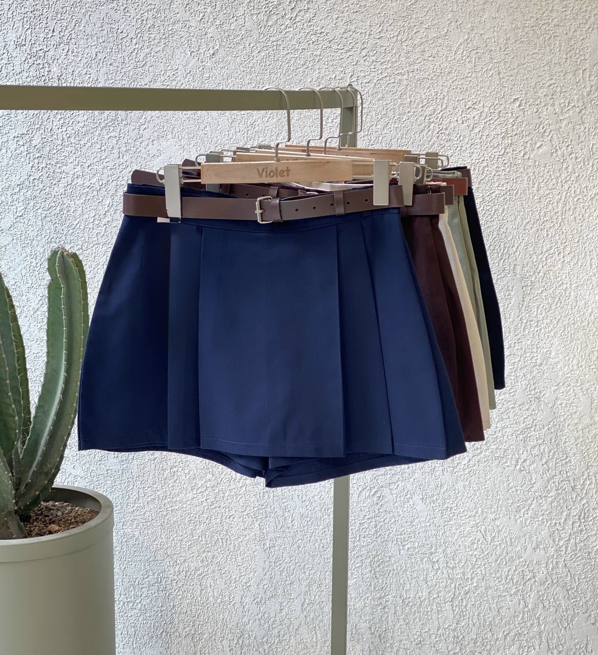 تصویر شلوارک دامنی کتان skirt